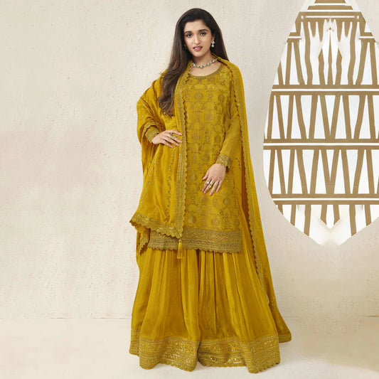 Noor-un-Nissa Hand-Embroidered Georgette Anarkali Set